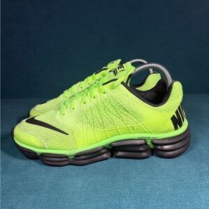 Size 6.5Y/8Women - Nike Luna Sprint volt/black shoes